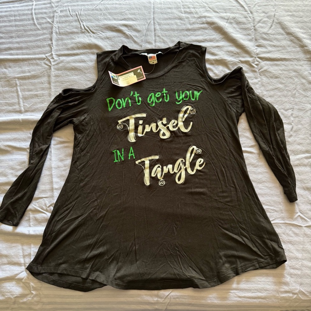 🎄 Flying Colors “Don’t Get Your Tinsel in a Tangle” Cold Shoulder Top –Size M